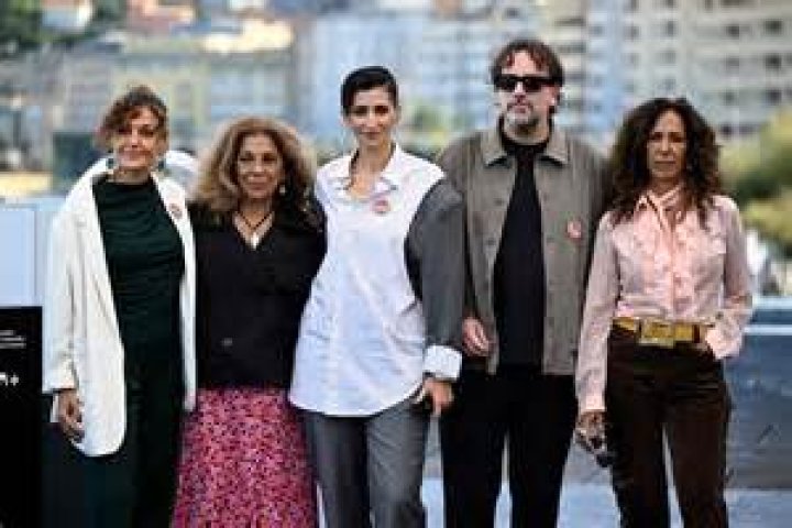 Alba Flores Biography, Age, Height, Husband, Net Worth, Family