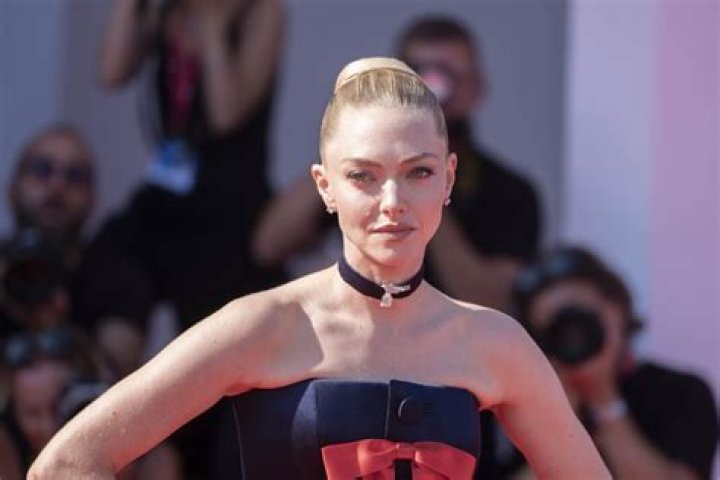 Amanda Seyfried Biography, Age, Height, Husband, Net Worth, Family