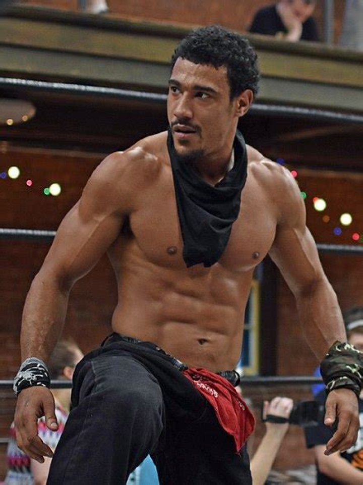 AR Fox Biography, Age, Height, Wife, Net Worth, Family