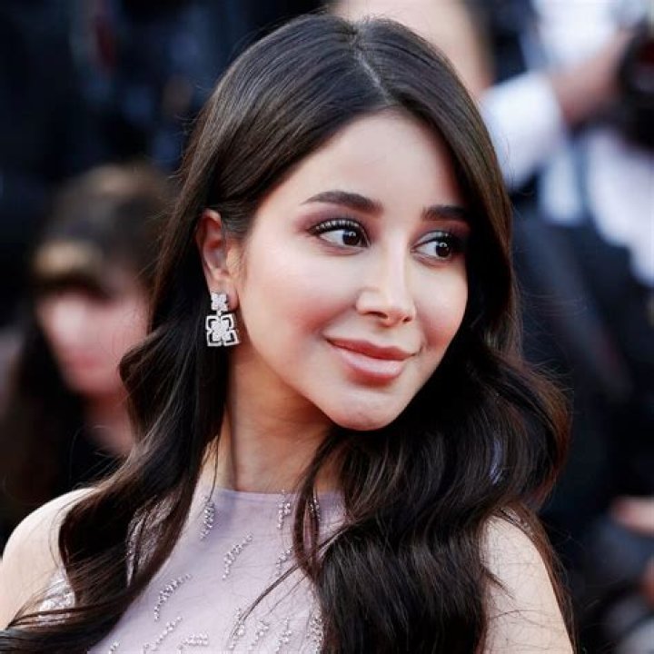 Aseel Omran Biography, Age, Height, Husband, Net Worth, Family