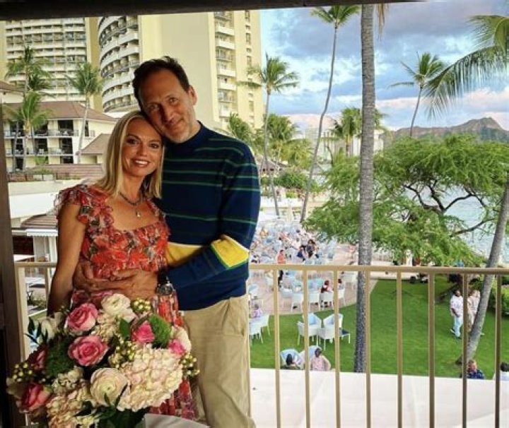 Barret Swatek Biography, Age, Height, Husband, Net Worth, Family