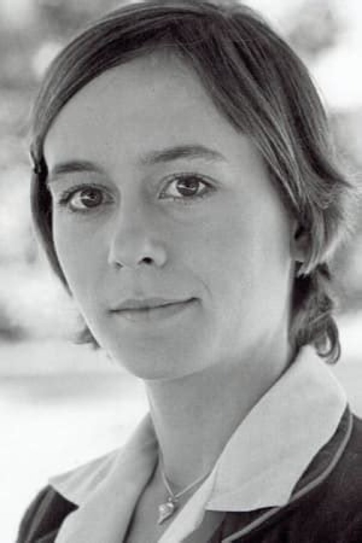 Betsy Slade Biography, Age, Height, Husband, Net Worth, Family