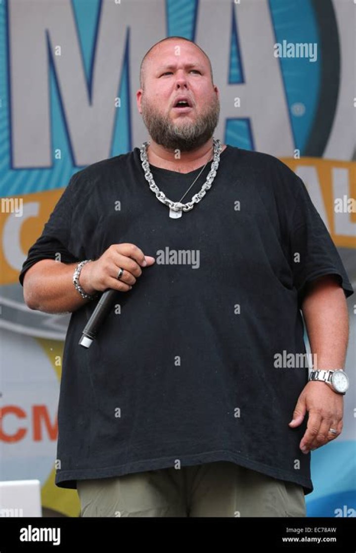 Big Smo Biography, Age, Height, Wife, Net Worth, Family