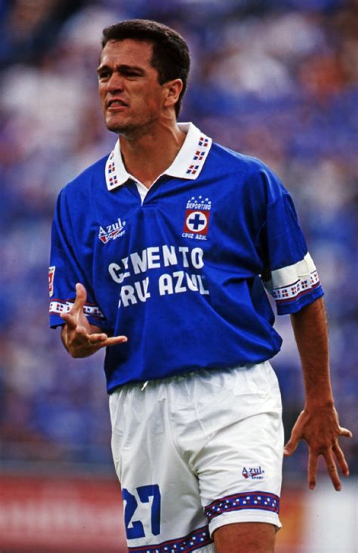 Carlos Hermosillo biografía, edad, altura, esposo, net worth, familia