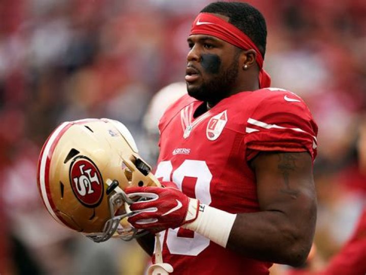 Carlos Hyde Biography, Age, Height, Wife, Net Worth, Family