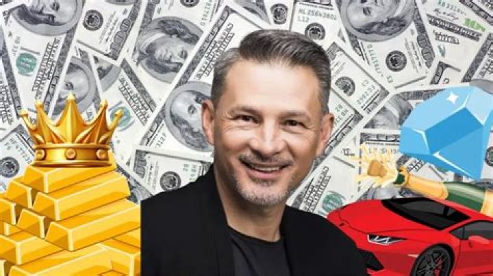 Cash Luna Biography, Age, Height, Wife, Net Worth, Family