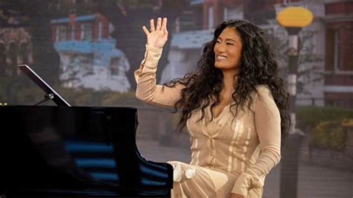 Chloe Flower biografía, edad, altura, esposa, net worth, familia