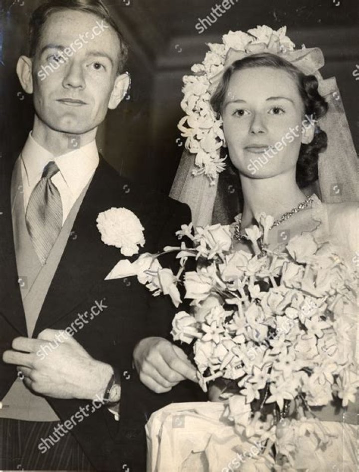 Christopher Milne Biography, Age, Height, Wife, Net Worth, Family