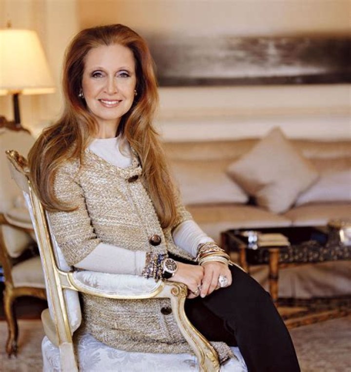 Danielle Steel Biography, Age, Height, Husband, Net Worth, Family