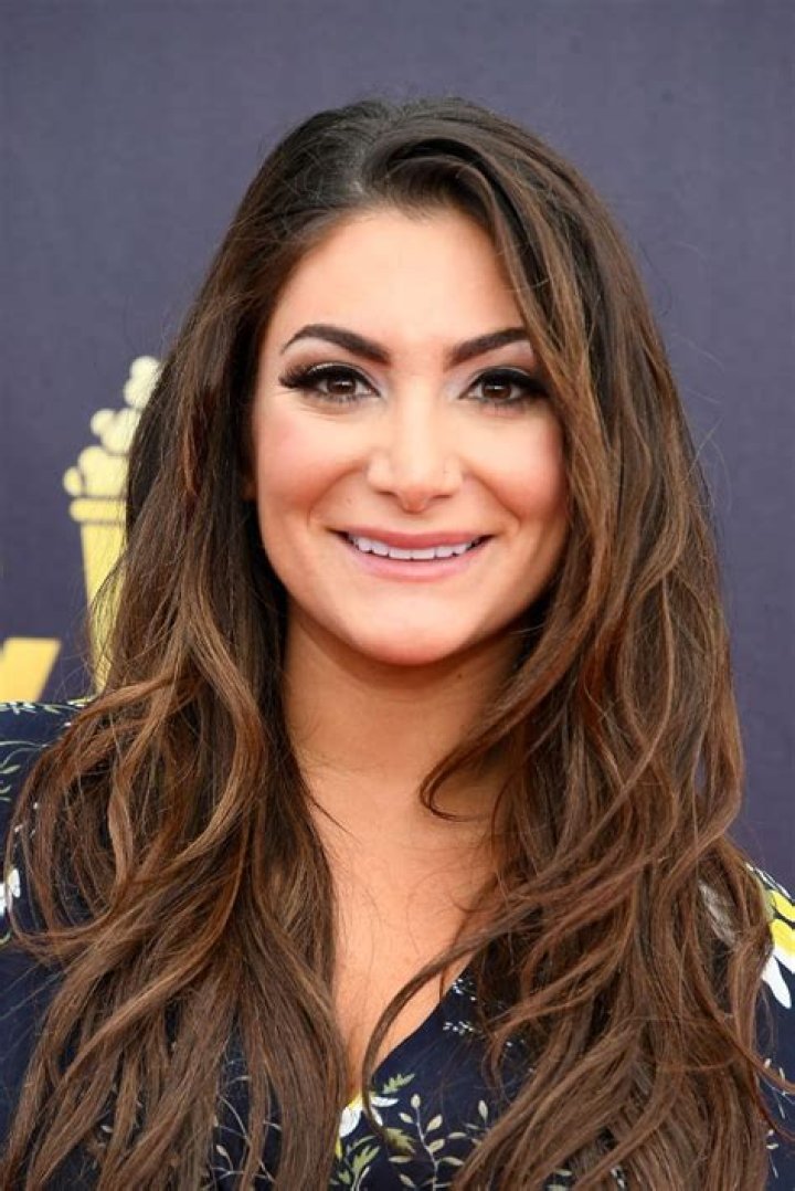 Deena Nicole Cortese Biography, Age, Height, Husband, Net Worth, Family