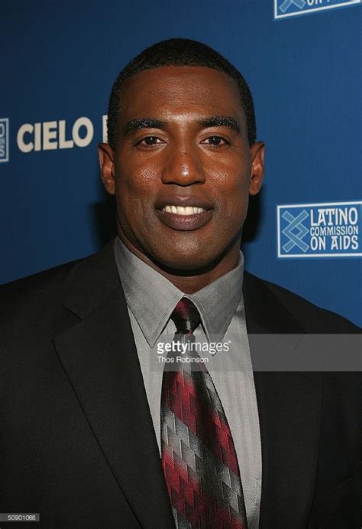 Douglas McIntosh Biography, Age, Height, Wife, Net Worth and Family