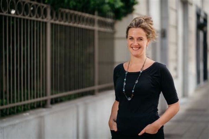 Erica Hope Biography, Age, Height, Husband, Net Worth, Family