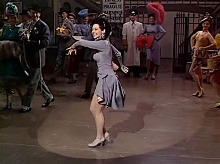 Estelle Sloan Biography, Age, Height, Husband, Net Worth, Family