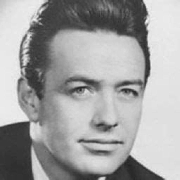 Frank Maxwell Biography, Age, Height, Wife, Net Worth, Family