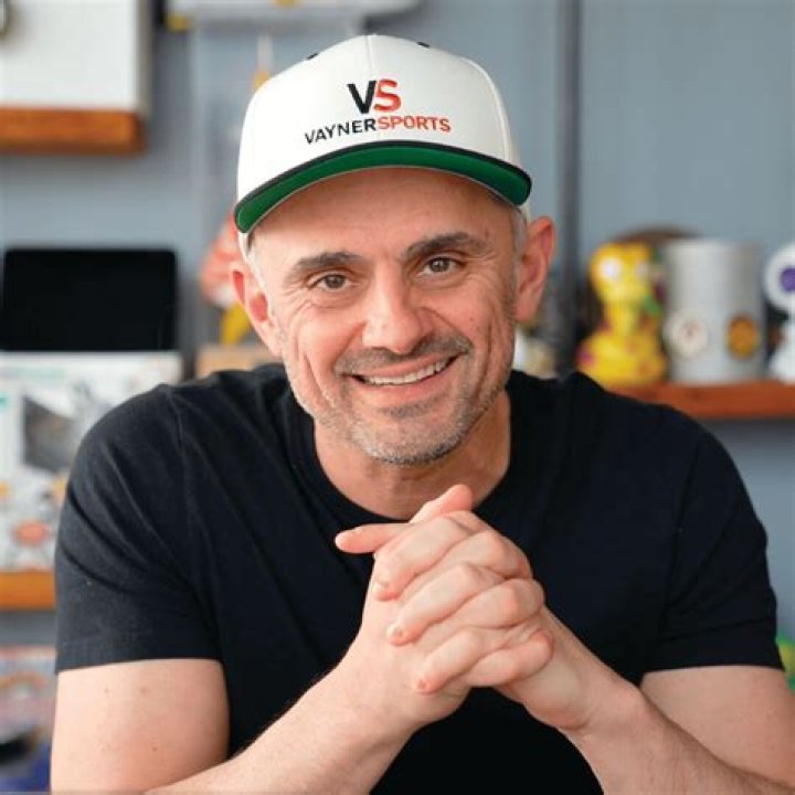 Gary Vaynerchuk Biography, Age, Height, Wife, Net Worth, Family