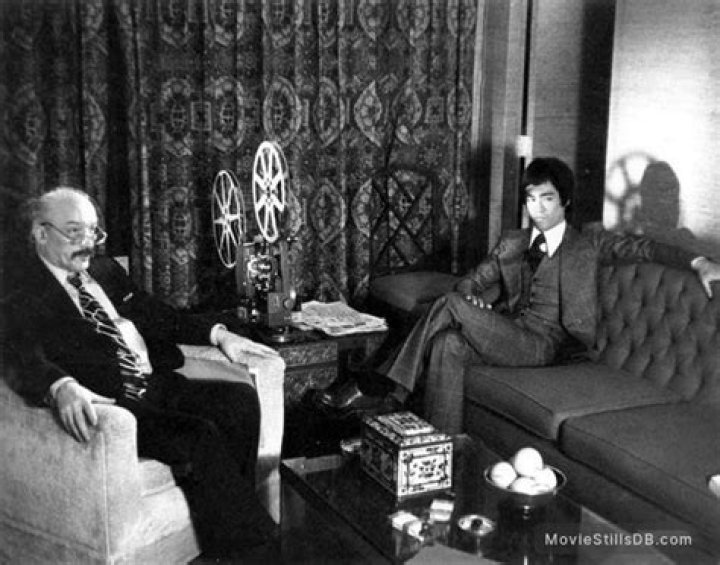 Geoffrey Weeks Biography, Age, Height, Wife, Net Worth, Family