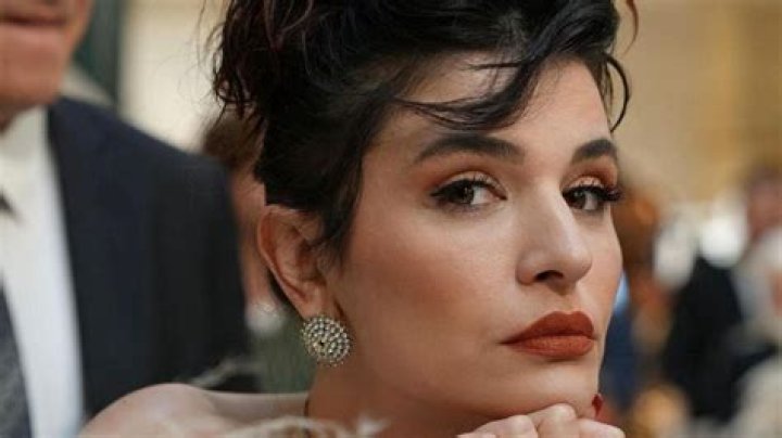 Gonca Vuslateri Biography, Age, Height, Husband, Net Worth, Family