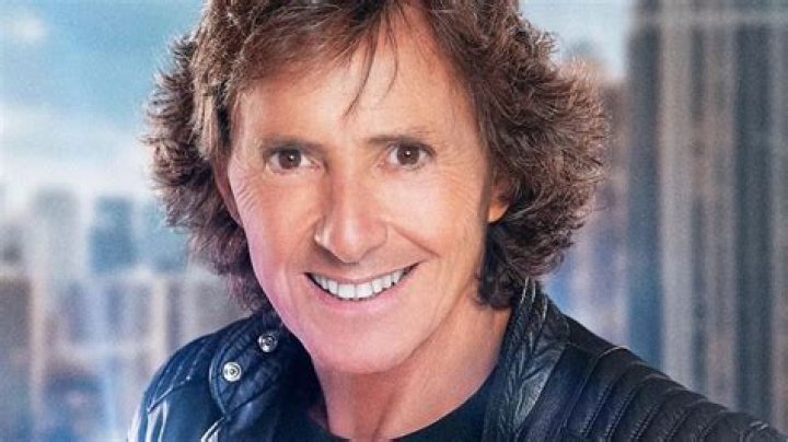 Gustavo Bermúdez biografía, edad, altura, esposo, net worth, familia