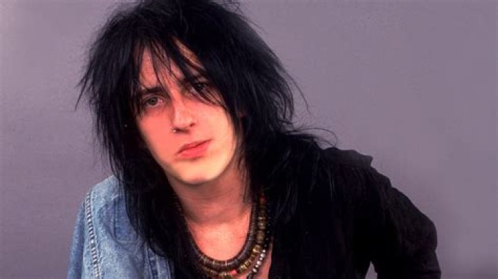 Izzy Stradlin Biography, Age, Height, Wife, Net Worth, Family