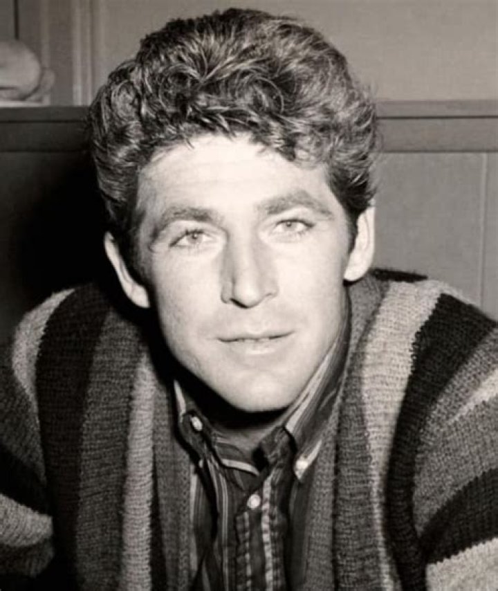 James Murdock Biography, Age, Height, Wife, Net Worth, Family