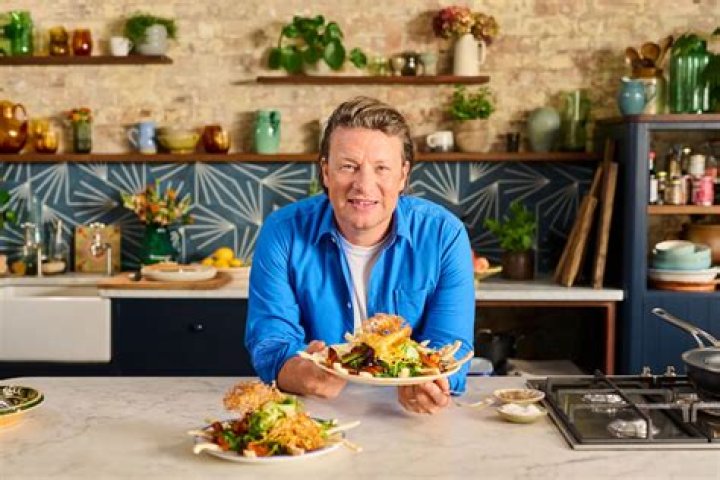 Jamie Oliver Biography, Age, Height, Wife, Net Worth, Family
