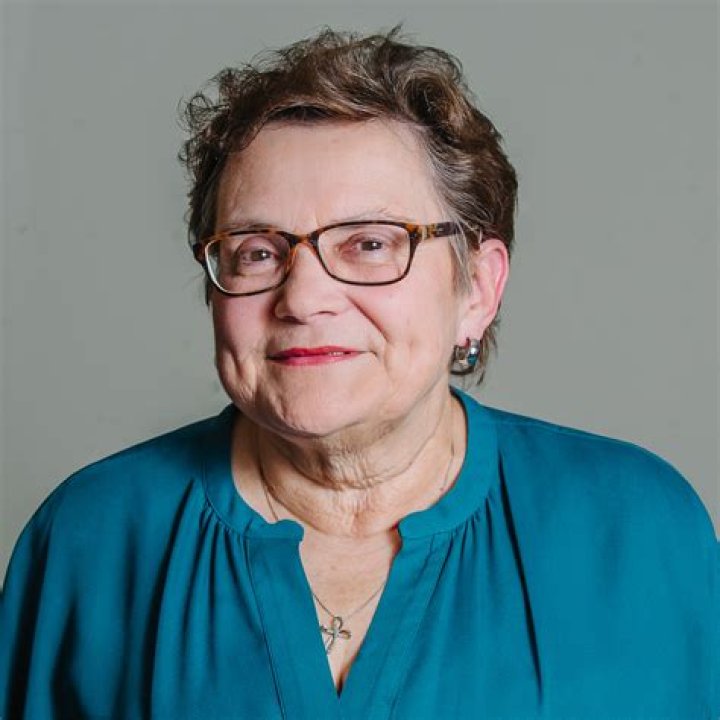 Jane Betts Biography, Age, Height, Husband, Net Worth, Family