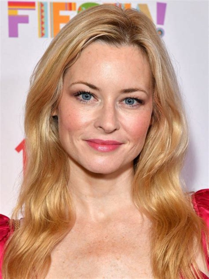 Jessica Morris Biography, Age, Height, Husband, Net Worth, Family