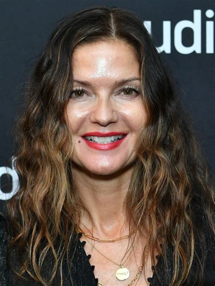 Jill Hennessy Biography, Age, Height, Husband, Net Worth, Family