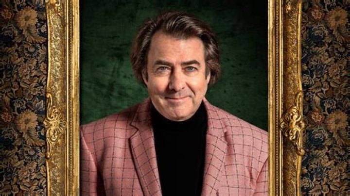 Jonathan Ross Biography, Age, Height, Wife, Net Worth, Family