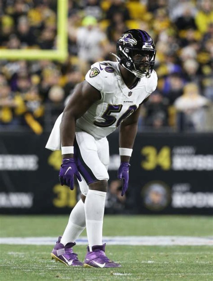 Justin Houston Biography, Age, Height, Wife, Net Worth, Family