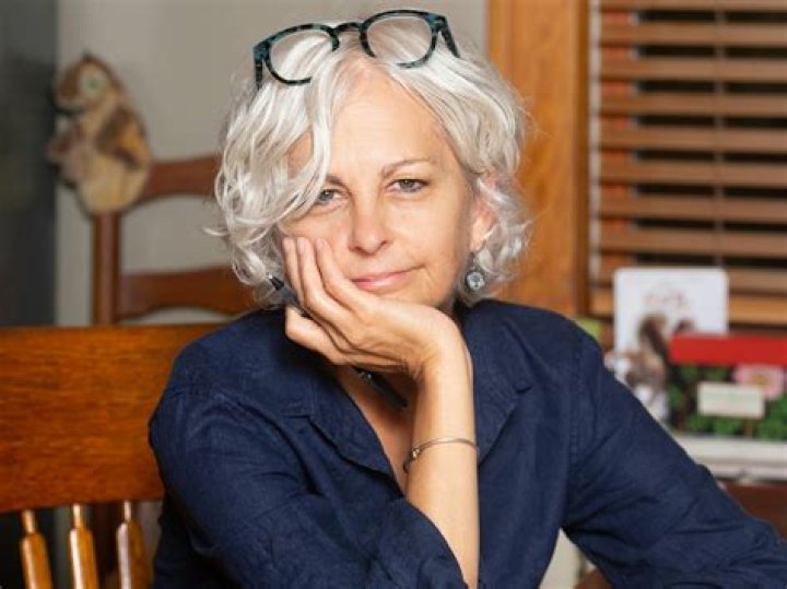 Kate DiCamillo biografía, edad, altura, esposa, net worth, familia