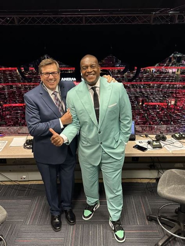 Kevin Weekes Biography, Age, Height, Wife, Net Worth, Family