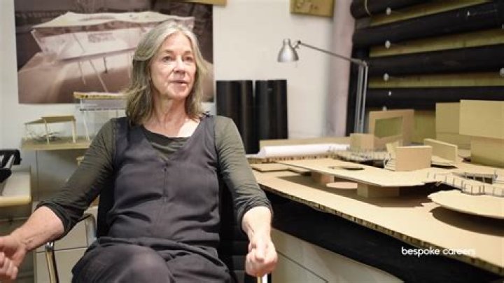 Laurie Hawkinson Biography, Age, Height, Husband, Net Worth, Family