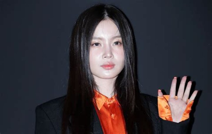 Lee Hi Biography, Age, Height, Husband, Net Worth, Family