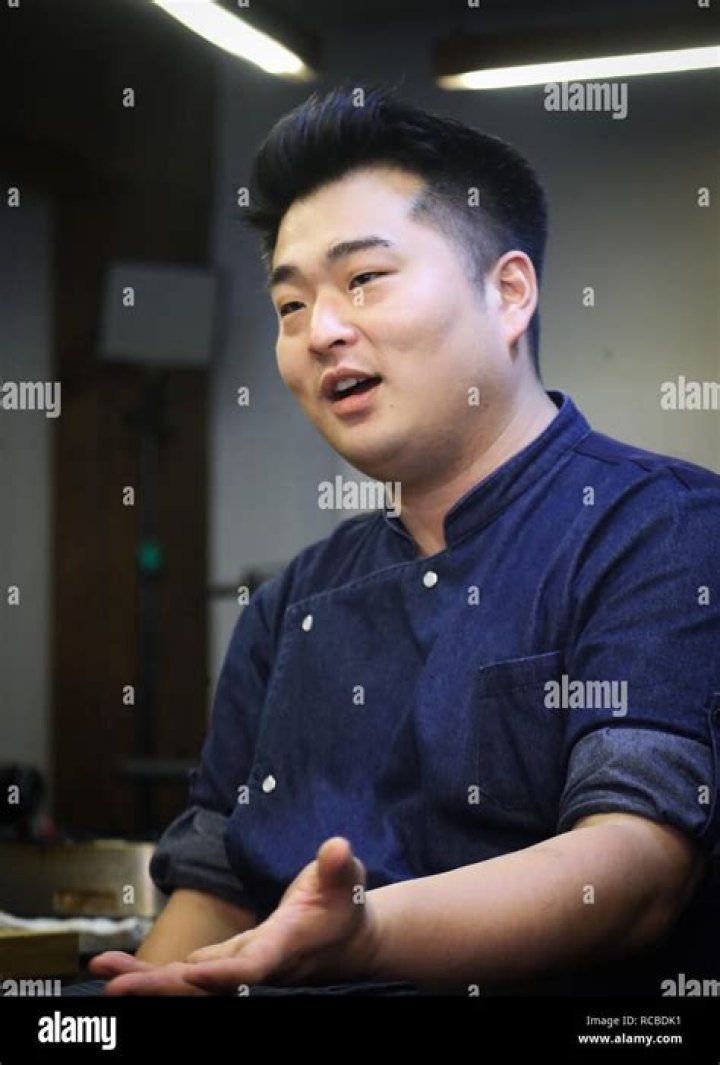 Lee Won-il Biography, Age, Height, Wife, Net Worth, Family