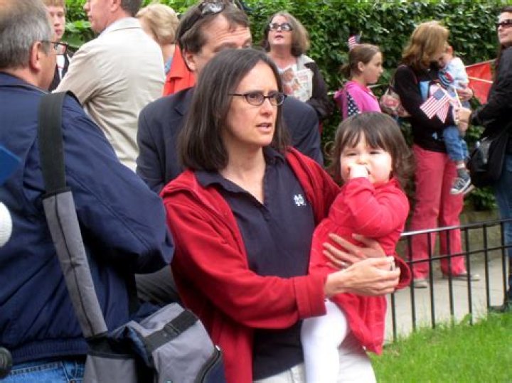 Lisa Madigan Biography, Age, Height, Husband, Net Worth, Family