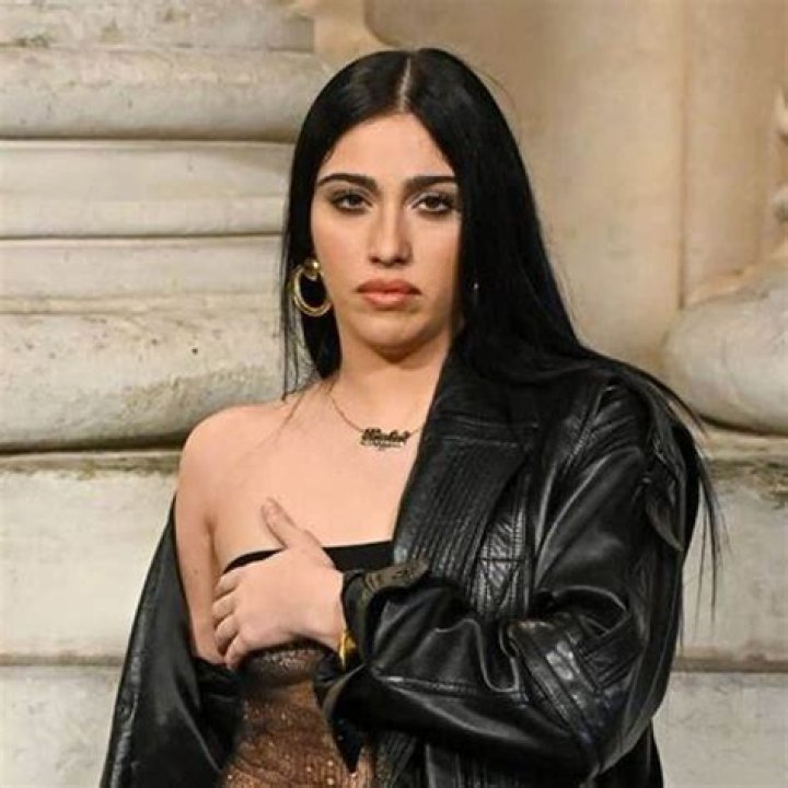 Lourdes Leon Biography, Age, Height, Husband, Net Worth, Family