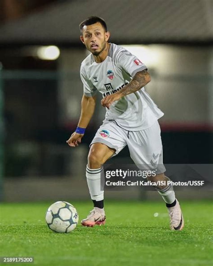 Luis Arturo Peralta Biography, Age, Height, Net Worth, Family