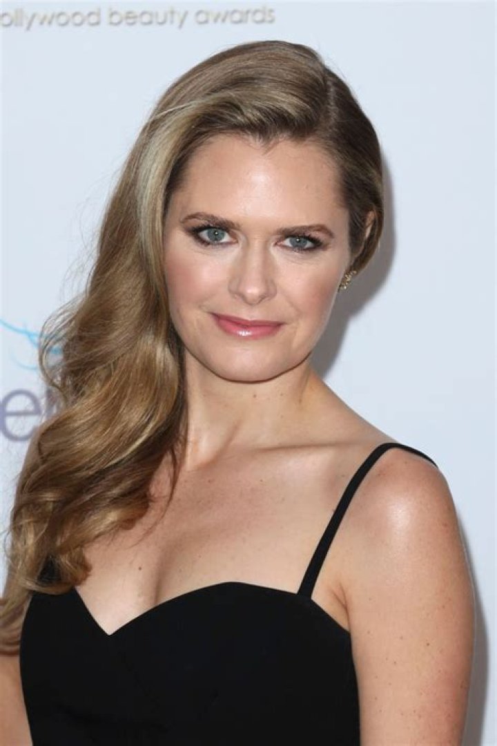 Maggie Lawson Biography, Age, Height, Husband, Net Worth, Family