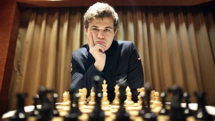 Magnus Carlsen Biography, Age, Height, Wife, Net Worth, Family