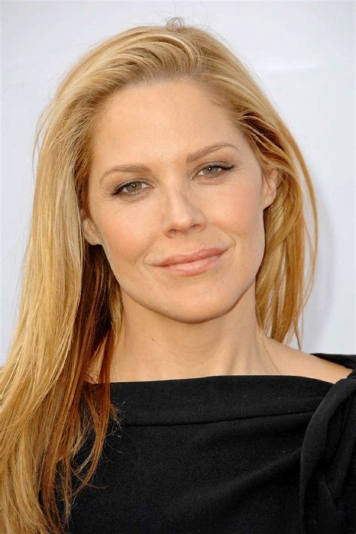 Mary McCormack Biography, Age, Height, Husband, Net Worth, Family