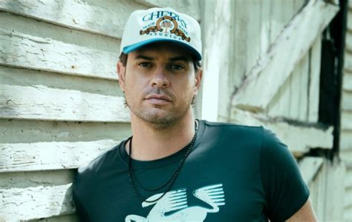 Matt Stell Biography, Age, Height, Wife, Net Worth, Family