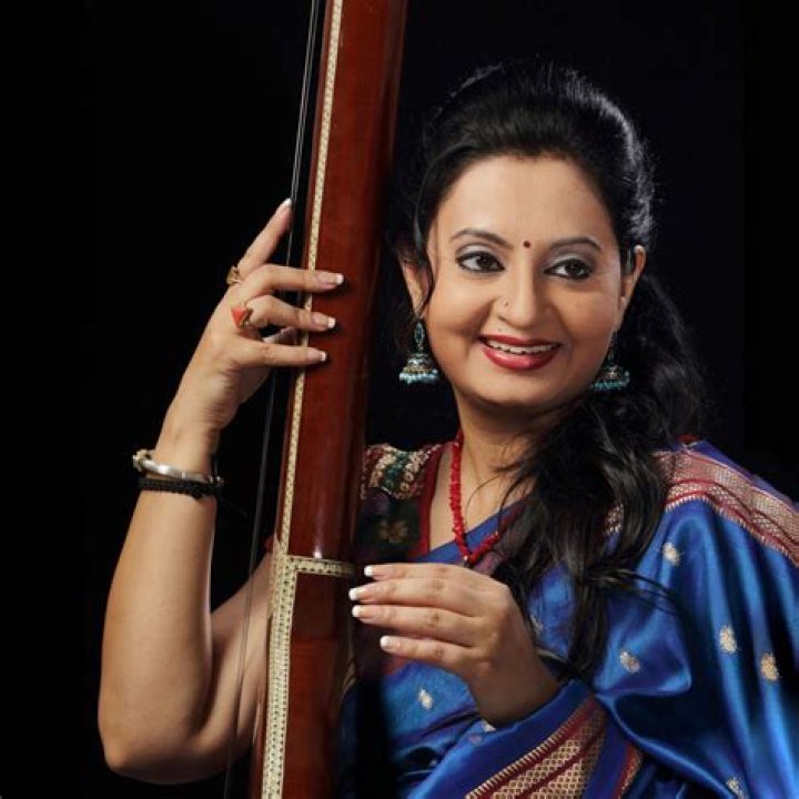 Meeta Pandit Biography, Age, Height, Husband, Net Worth, Family