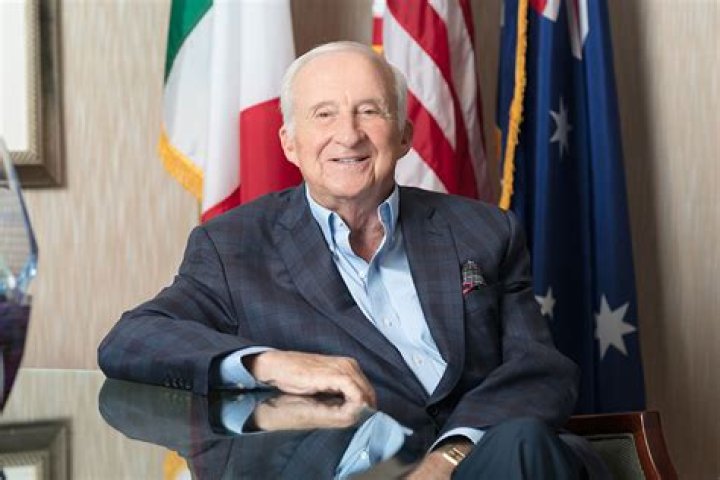 Mel Sembler Biography, Age, Height, Wife, Net Worth and Family