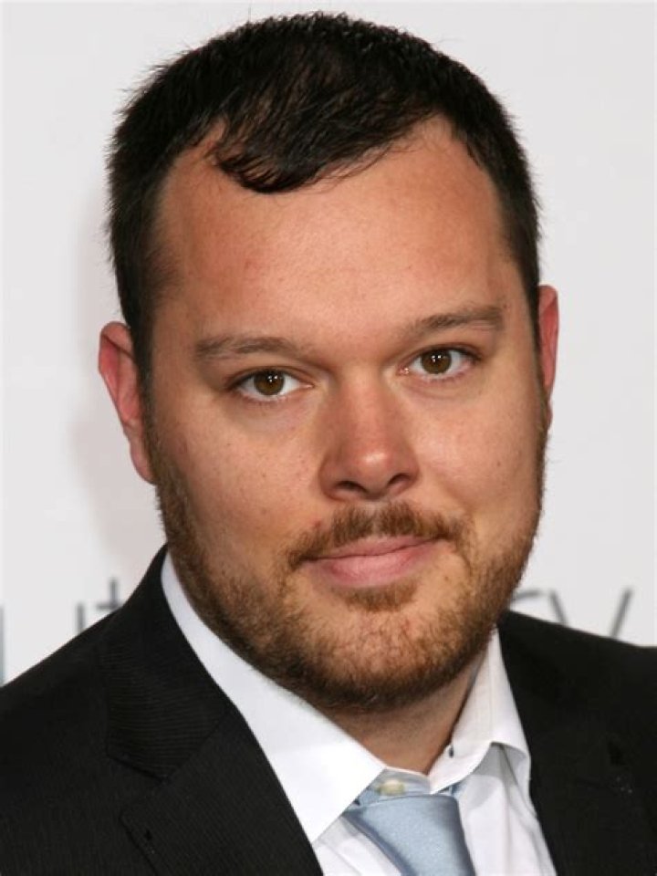 Michael Gladis Biography, Age, Height, Wife, Net Worth, Family