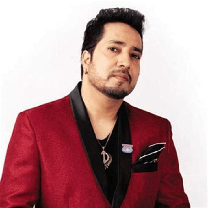 Mika Singh Biography, Age, Height, Wife, Net Worth, Family