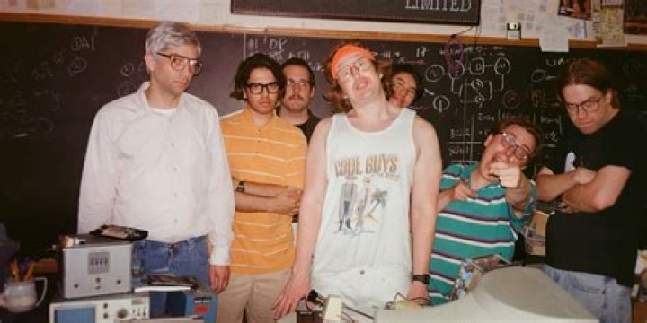 Mike Lazaridis Biography, Age, Height, Wife, Net Worth, Family