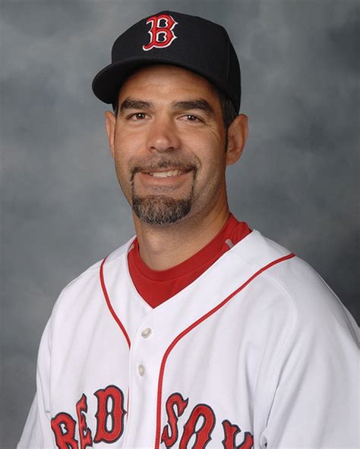 Mike Lowell biografía, edad, altura, esposo, net worth, familia