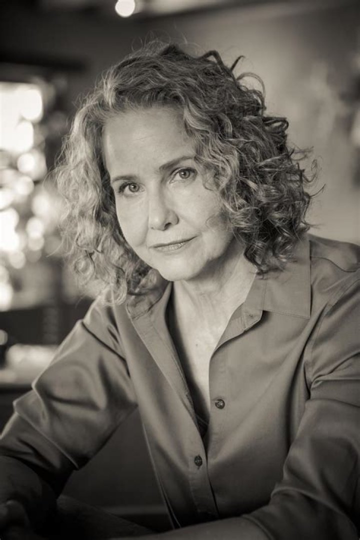 Molly Hagan Biography, Age, Height, Husband, Net Worth, Family