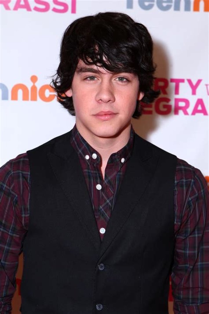 Munro Chambers Biography, Age, Height, Wife, Net Worth, Family